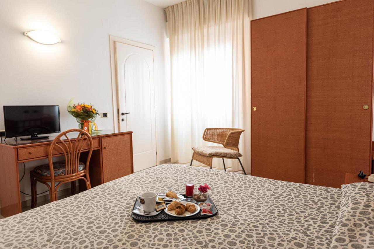 Hotel Il Delfino ซานวินเชนโซ ภายนอก รูปภาพ