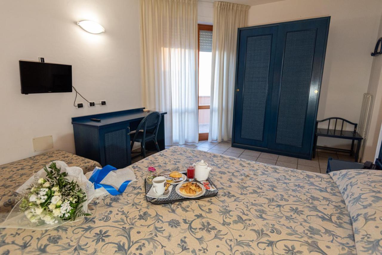 Hotel Il Delfino ซานวินเชนโซ ภายนอก รูปภาพ