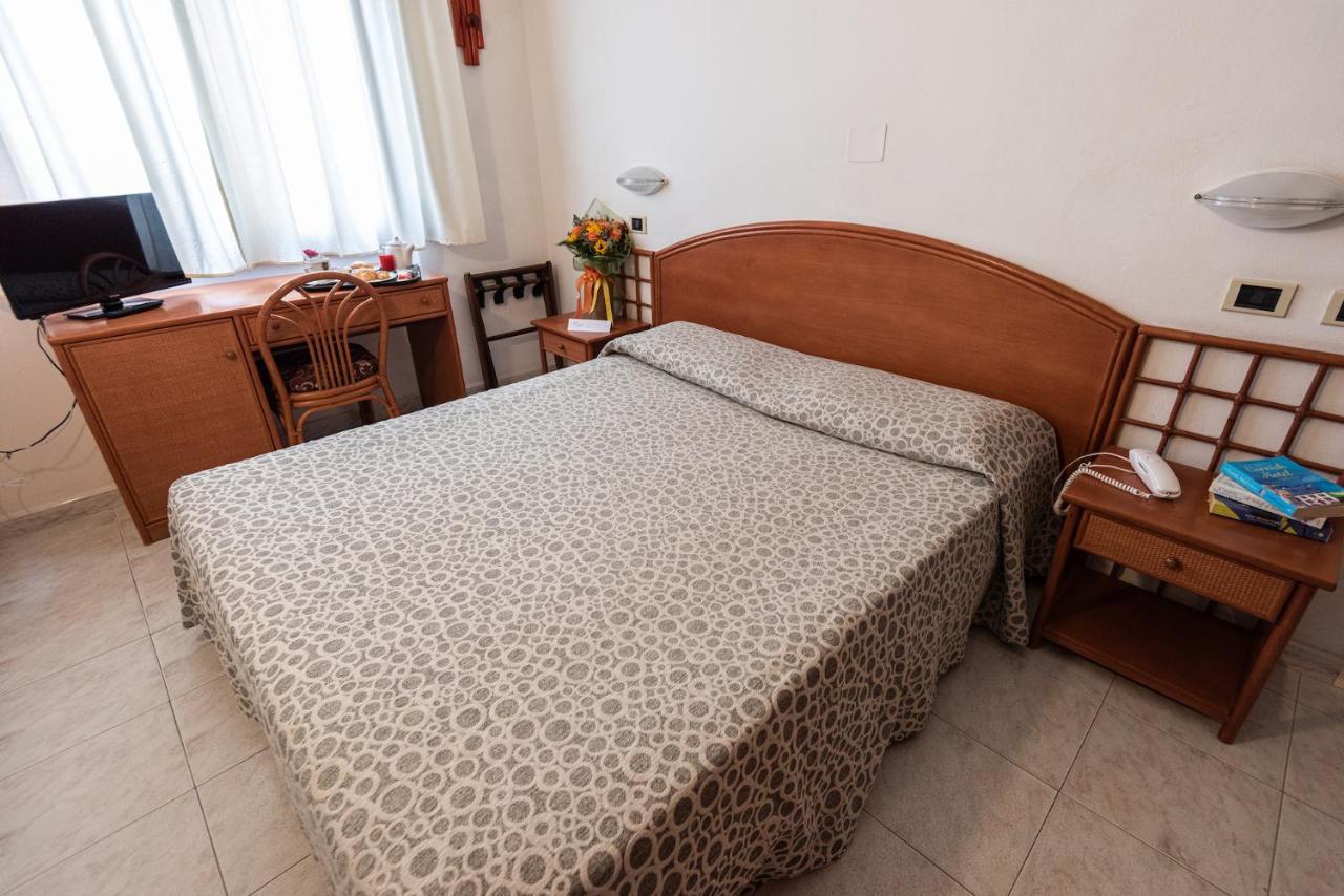 Hotel Il Delfino ซานวินเชนโซ ภายนอก รูปภาพ