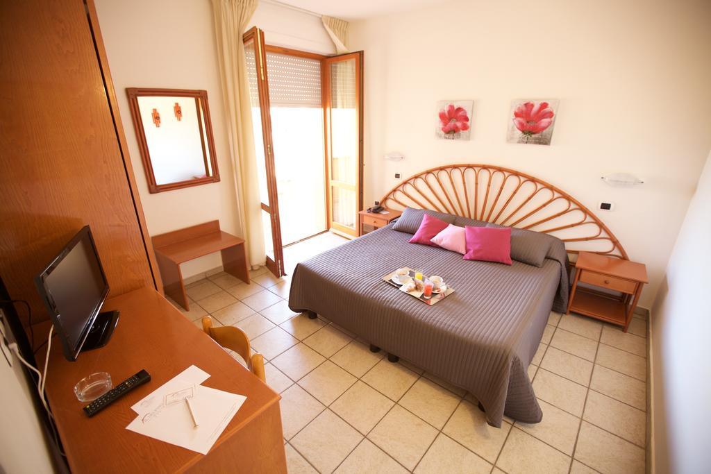 Hotel Il Delfino ซานวินเชนโซ ภายนอก รูปภาพ